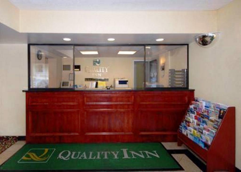 Quality Inn Takoma Park Ngoại thất bức ảnh