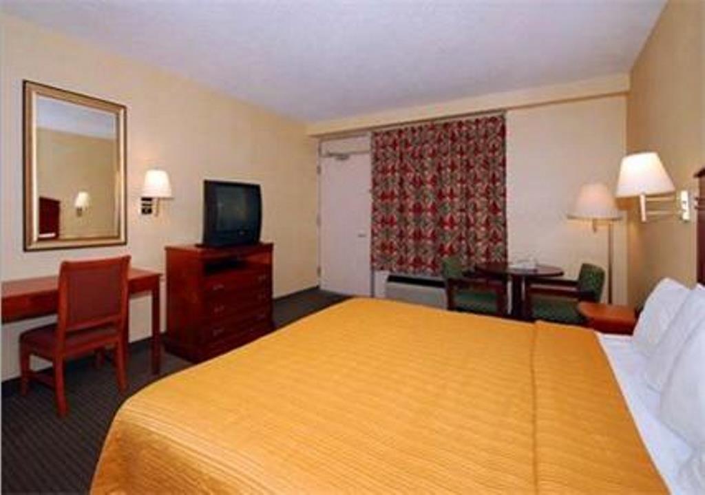 Quality Inn Takoma Park Ngoại thất bức ảnh