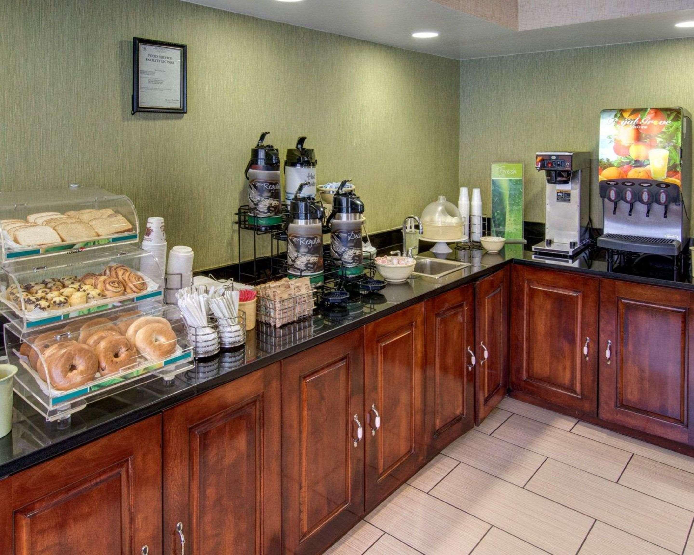 Quality Inn Takoma Park Ngoại thất bức ảnh