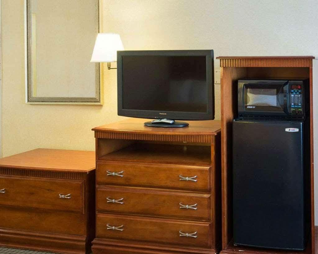 Quality Inn Takoma Park Ngoại thất bức ảnh